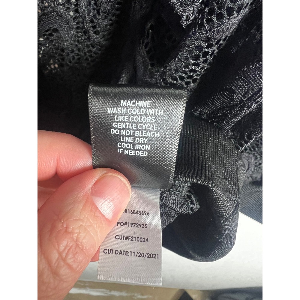 Torrid Black Lace Ruffle Bomber Jacket Size 18/20 Full Zip Whimsygoth NEW‎ - Picture 7 of 9